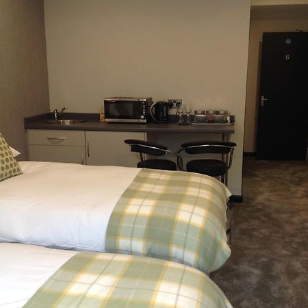 Rooms @ Number Six Окем Екстериор снимка