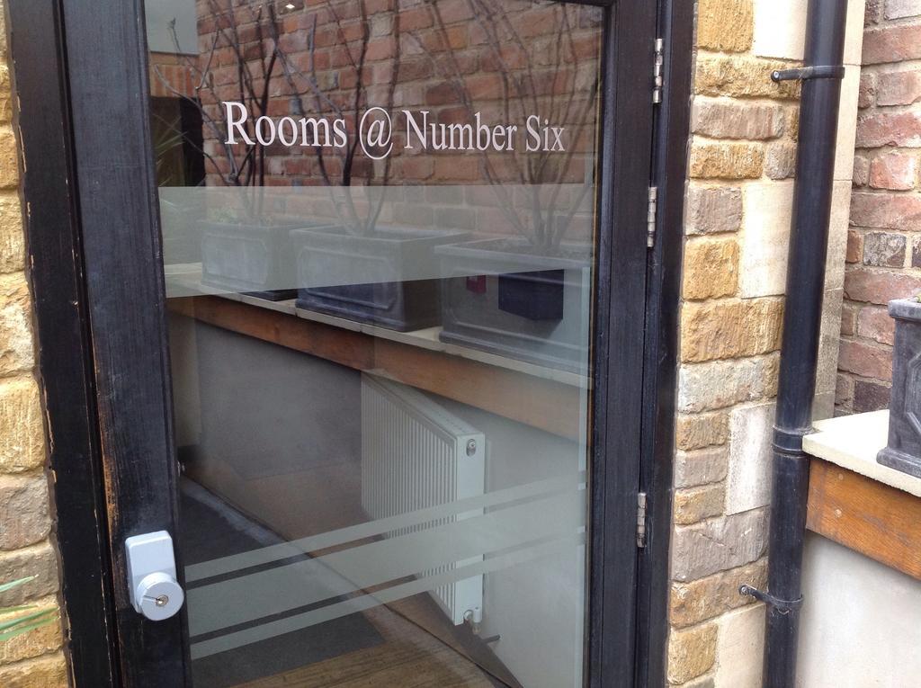 Rooms @ Number Six Окем Екстериор снимка