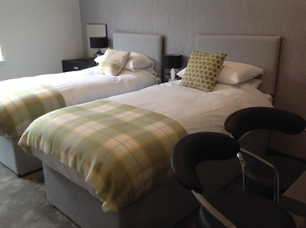 Rooms @ Number Six Окем Екстериор снимка